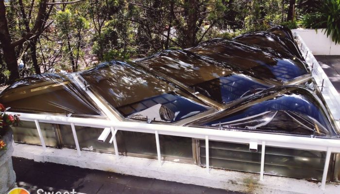 sobre estructura metalica